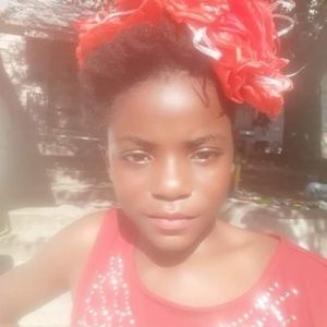 Meet your Posher, Ivoni